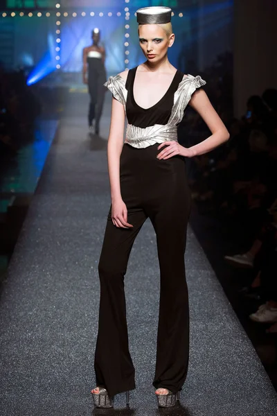Look 49